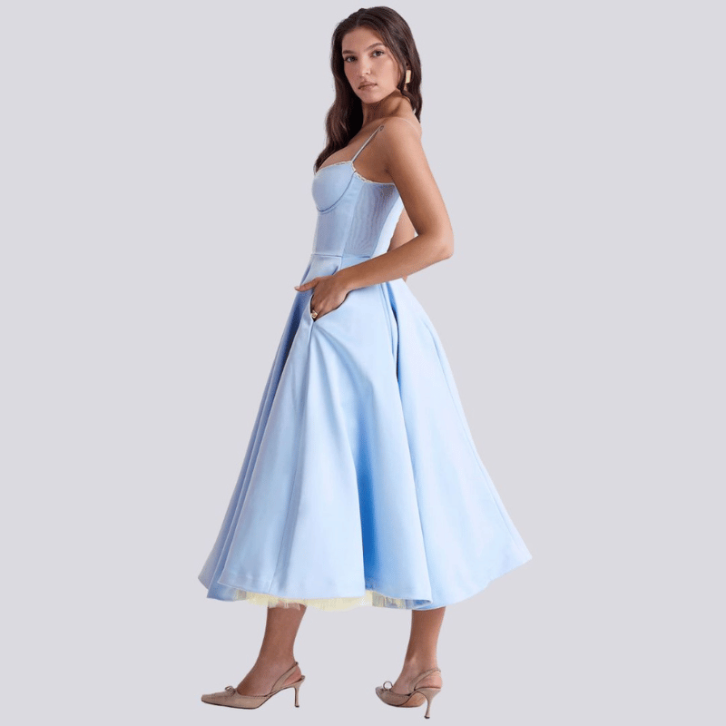 Fließendes stylisches Kleid für Damen