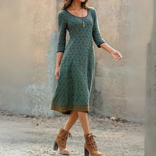 Elegantes Damen-Winterkleid – Warme Eleganz